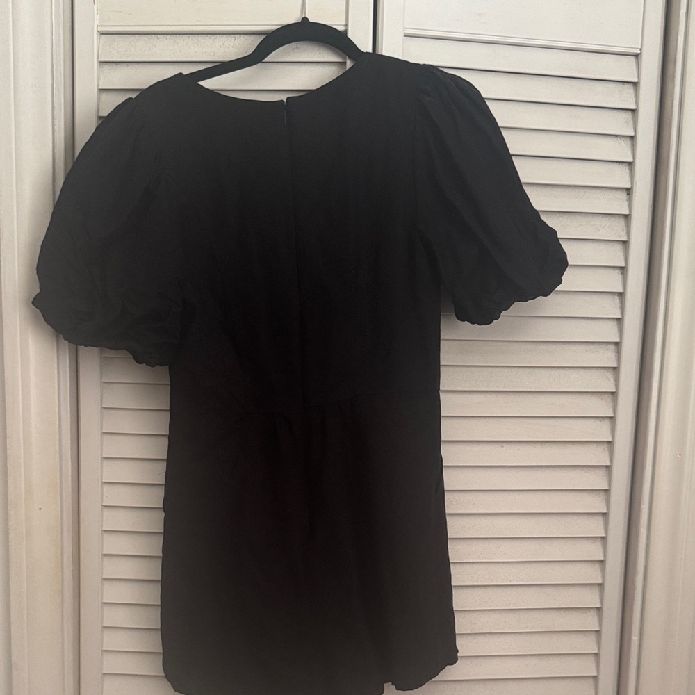 Express Black Puff Sleeve Romper - Picture 3 of 4